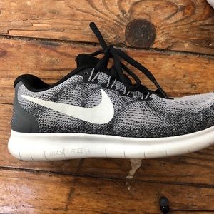 Nike Free RN 2017 sneakers size 7